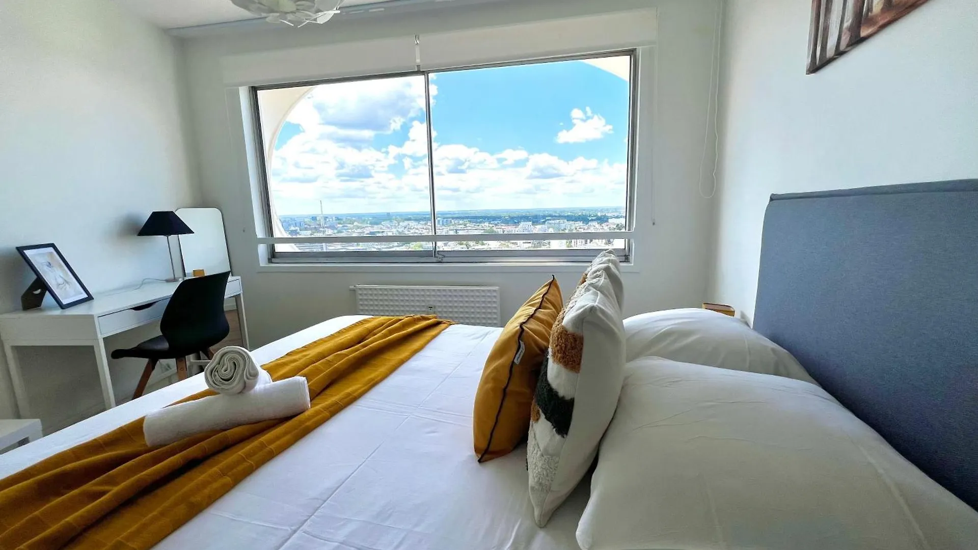 L Horizon, Rennes Centre Apartment France